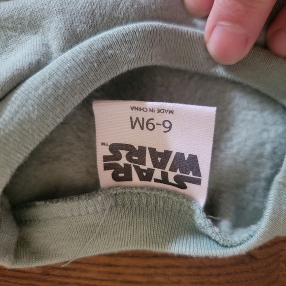 Baby Yoda Star Wars Sweat Shirt 6-9 months Infant - Picture 4 of 4